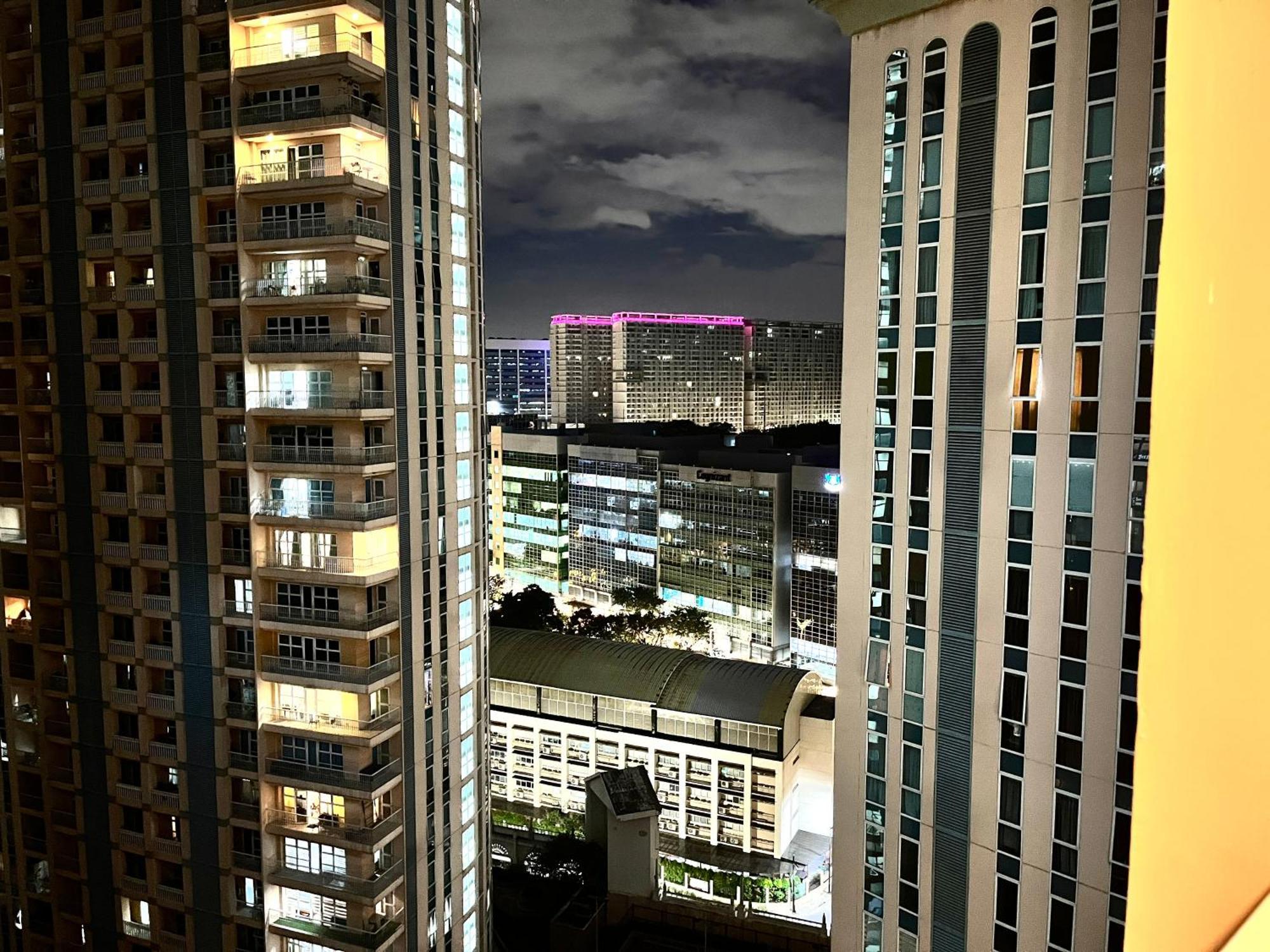 Venice Bgc Luxury - Balcony, Pool, Wi-fi Apartment