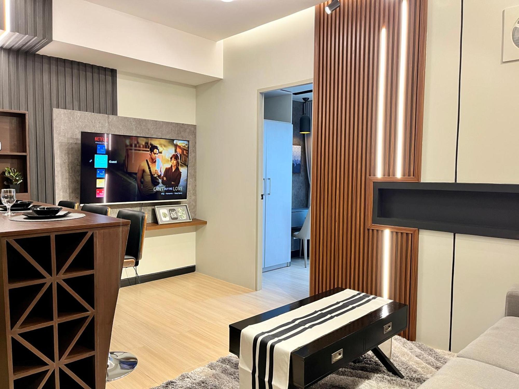 Venice Bgc Luxury - Balcony, Pool, Wi-fi