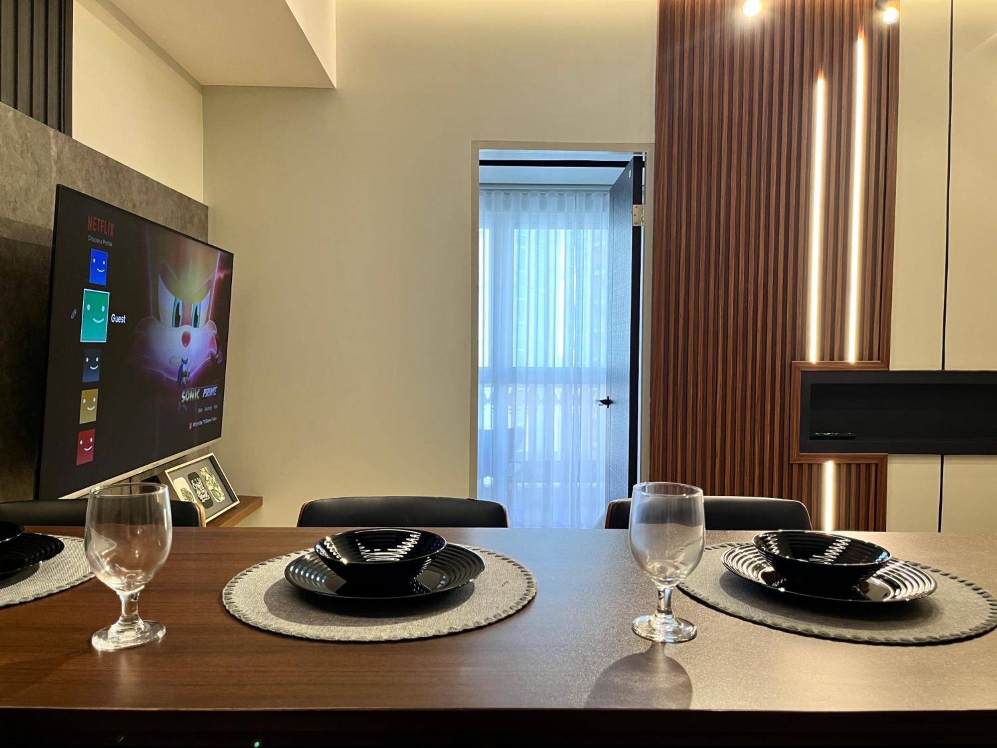 Venice Bgc Luxury - Balcony, Pool, Wi-fi Manila