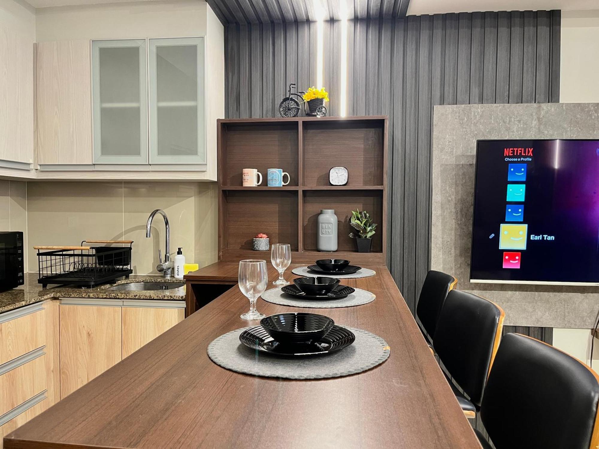 Venice Bgc Luxury - Balcony, Pool, Wi-fi Apartment