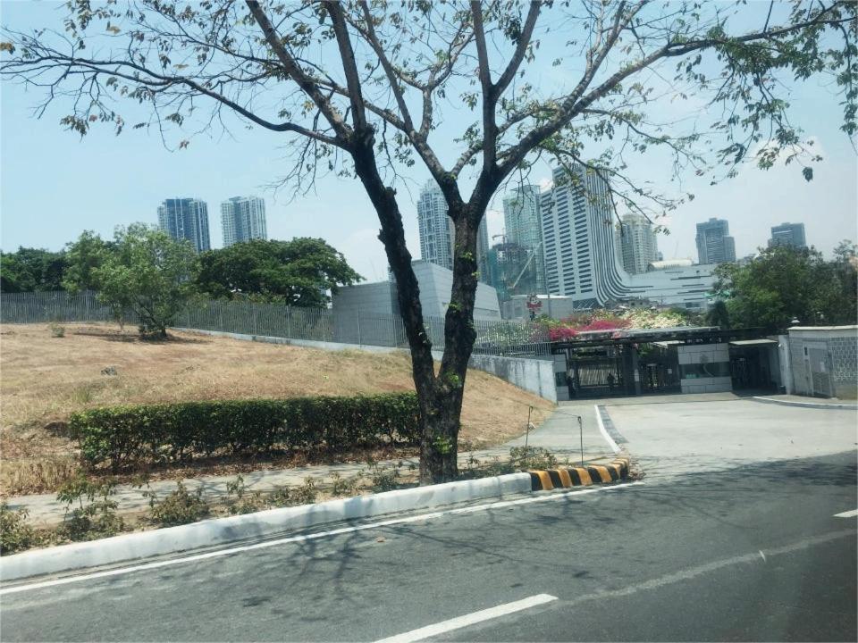 Perfect Location Bgc - Mckinley Manila