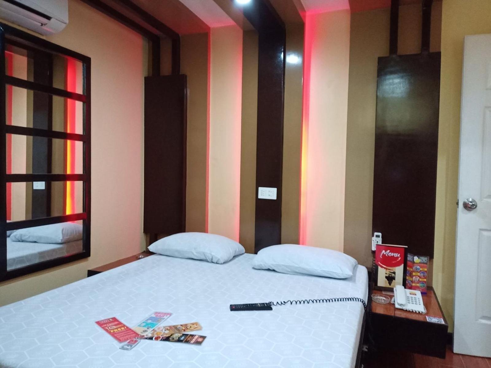 Sogo Edsa Caloocan Hotel