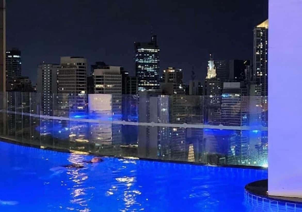 Prime Location Walk To Nightlife! The Gramercy Apartment *