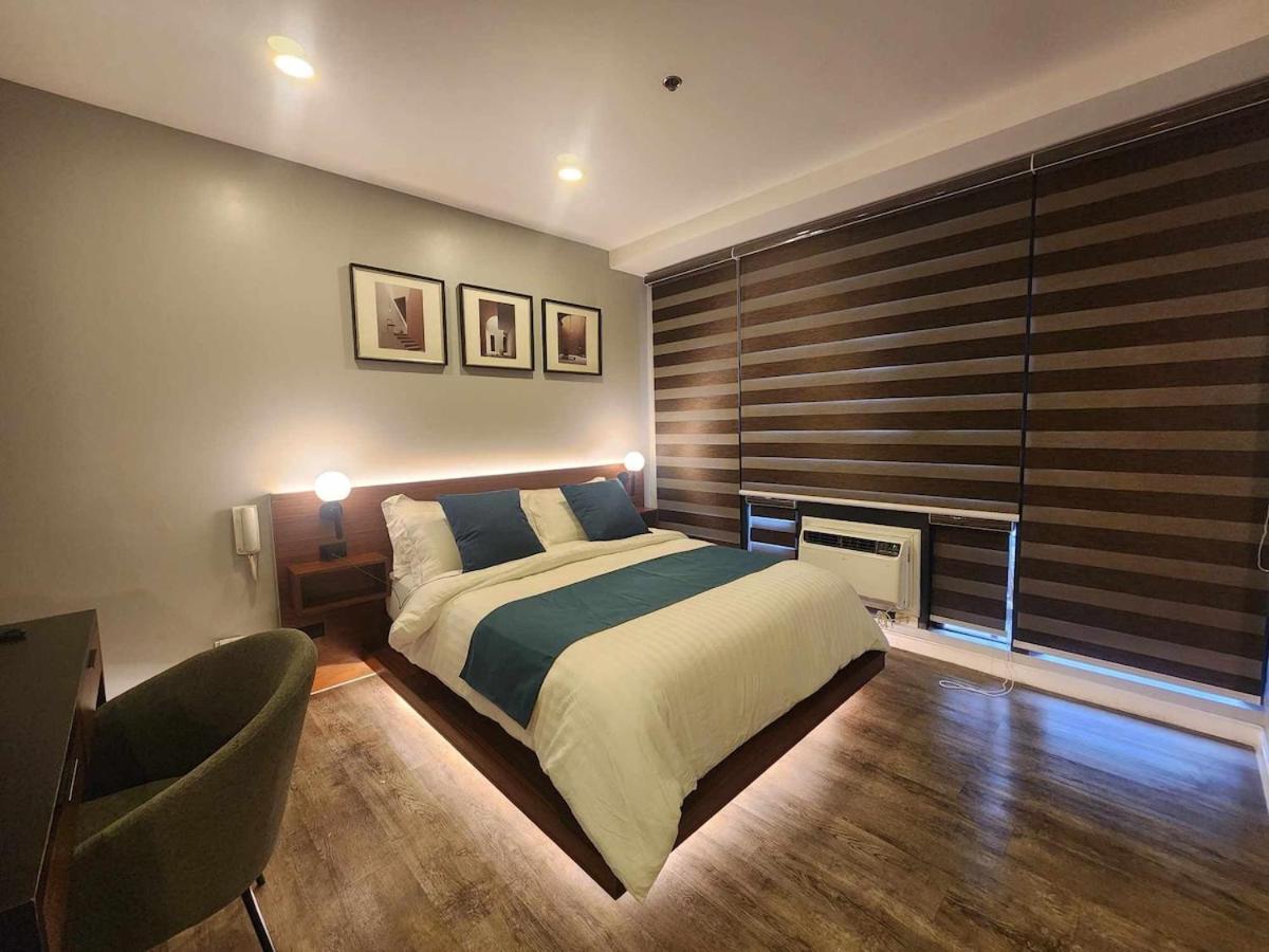 Prime Location Walk To Nightlife! The Gramercy Apartment Manila