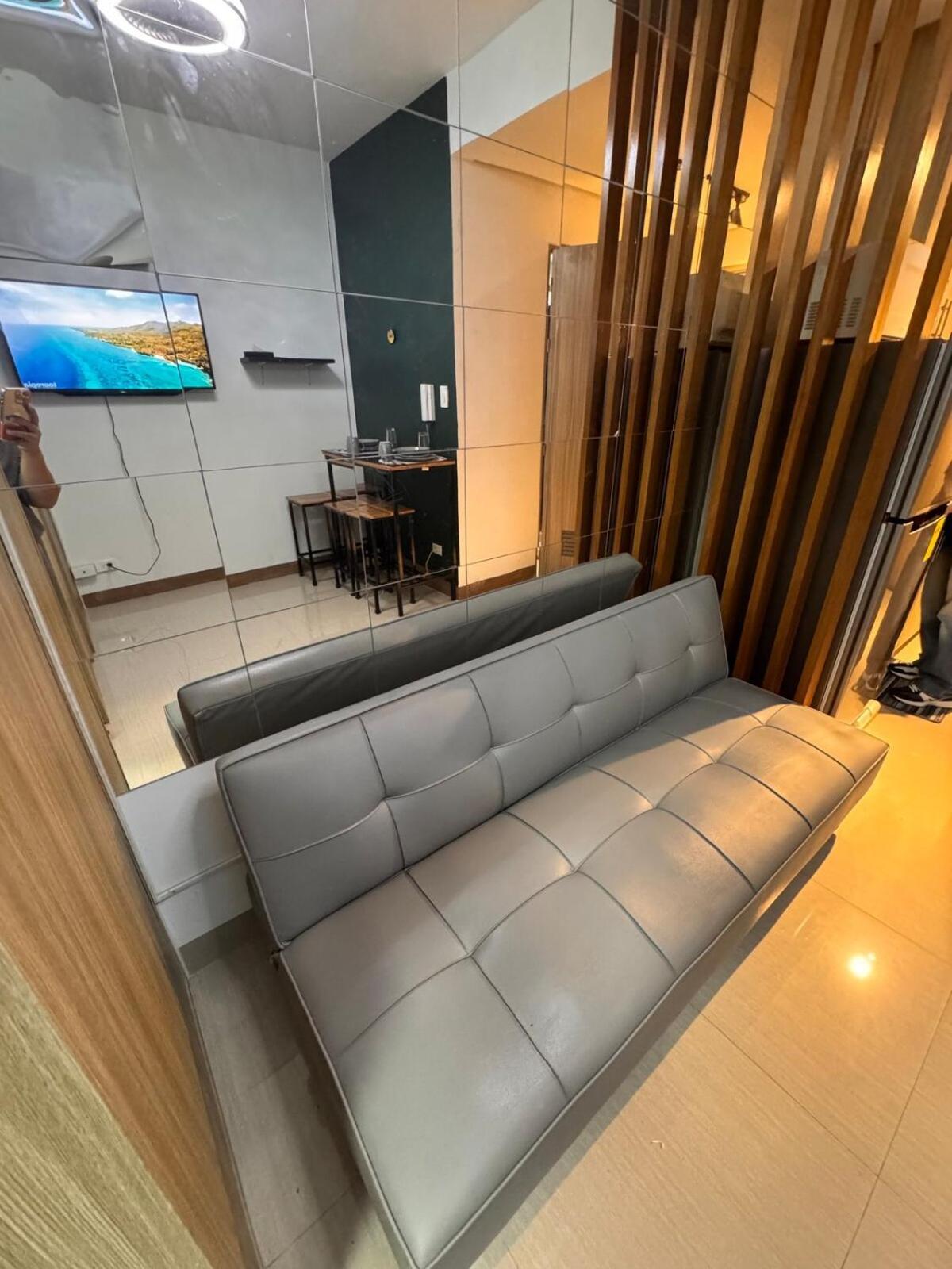 Iris Apartment *