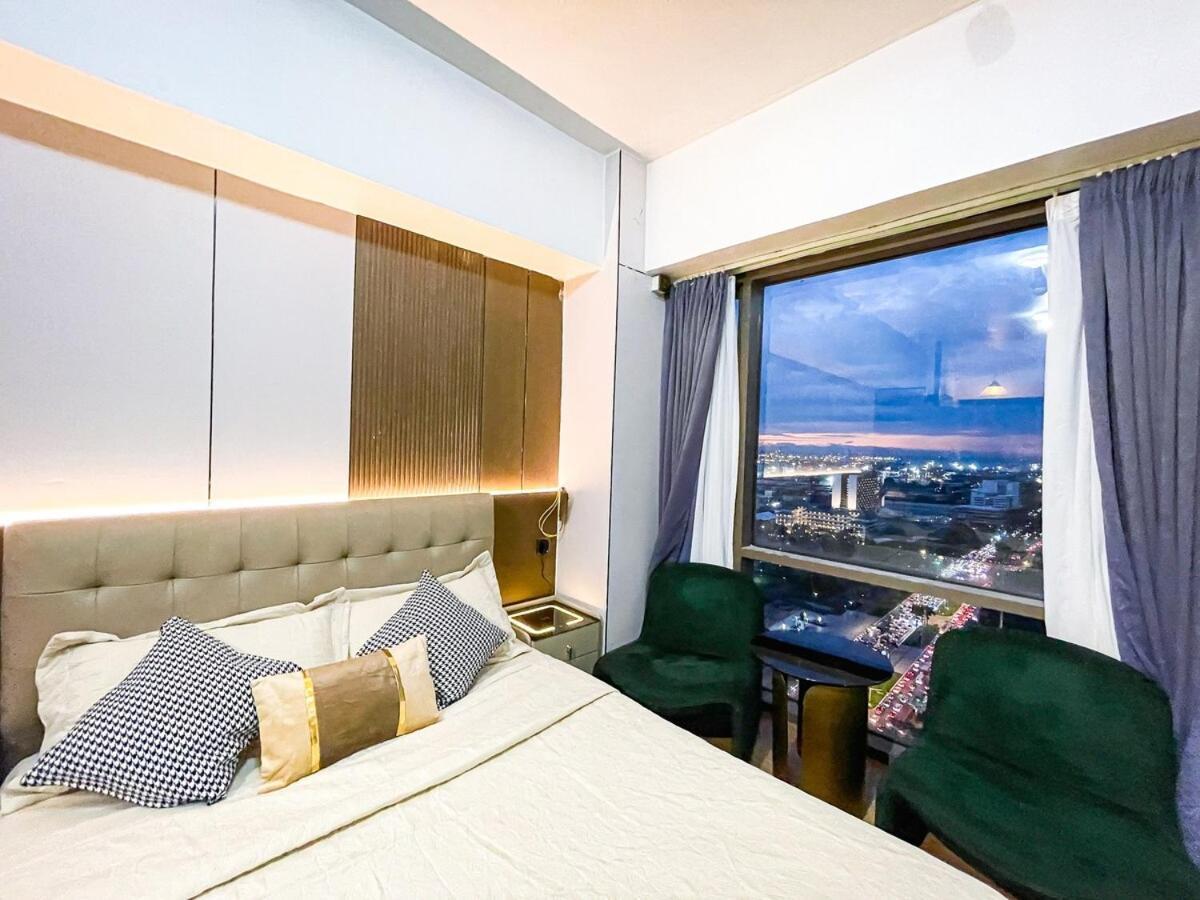 Luxury In Bay Near Us Embassy Apartment Manila