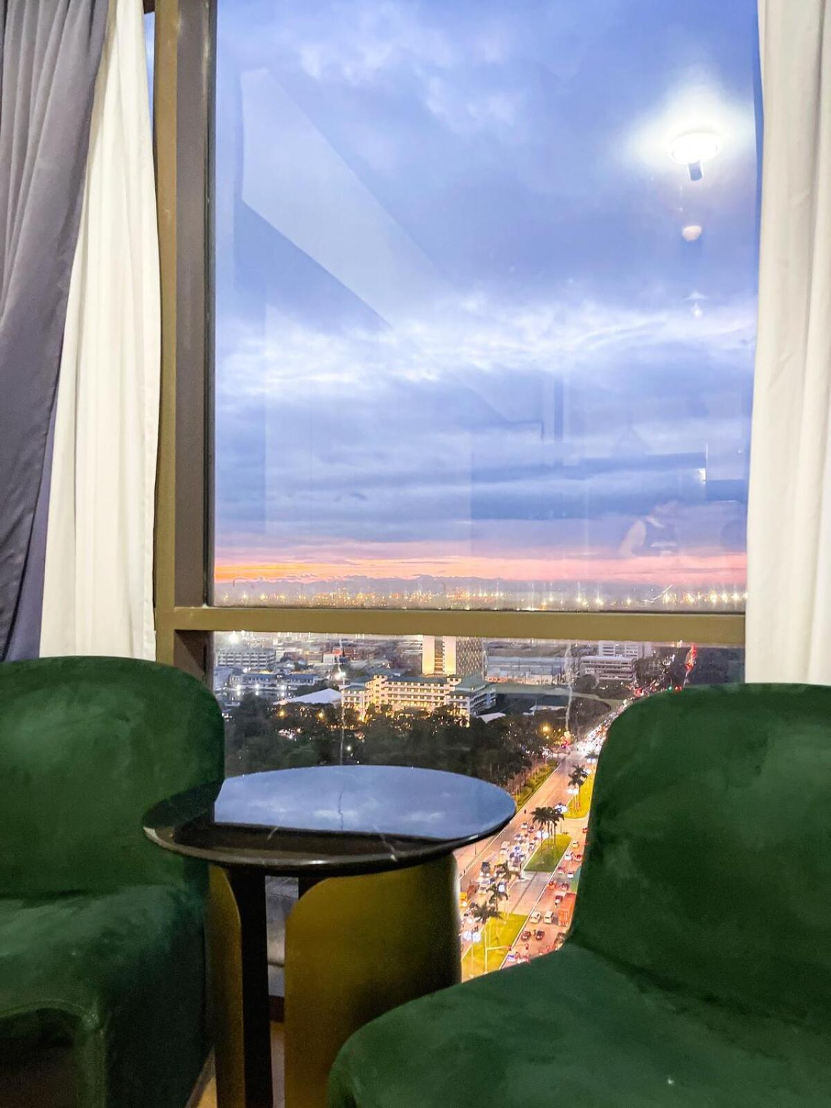 Luxury In Bay Near Us Embassy Apartment Manila