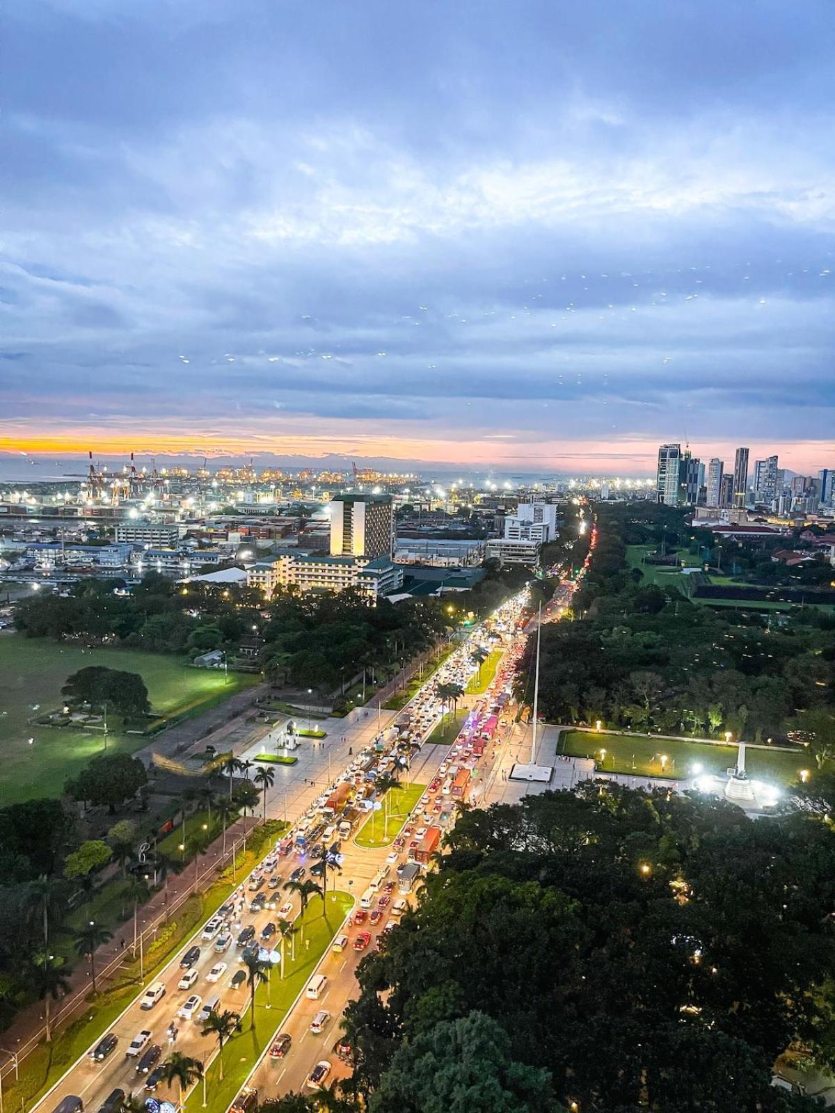 Luxury In Bay Near Us Embassy * Manila