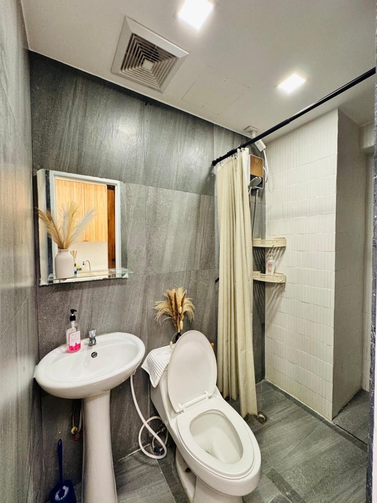Zen Haven Oasis Free Pool Pet Friendly W Alexa And Netflix Manila