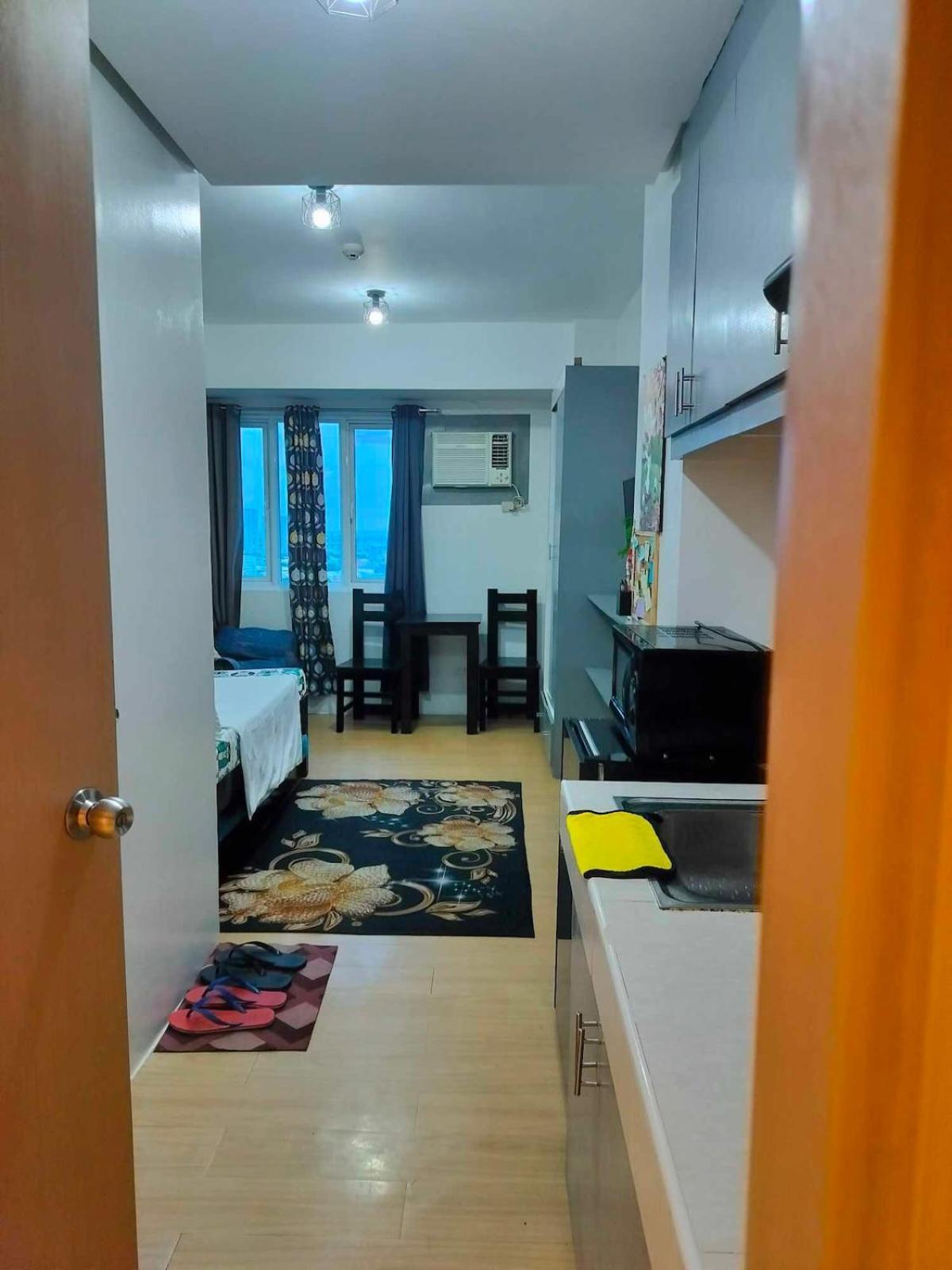 27th Floor Unit Type With Stunning Views Apartment *