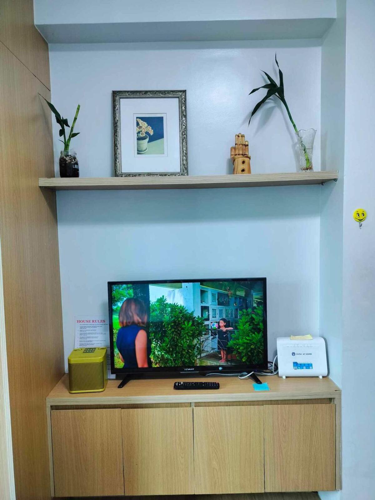 Apartment 5th Floor Type Unit With Street View