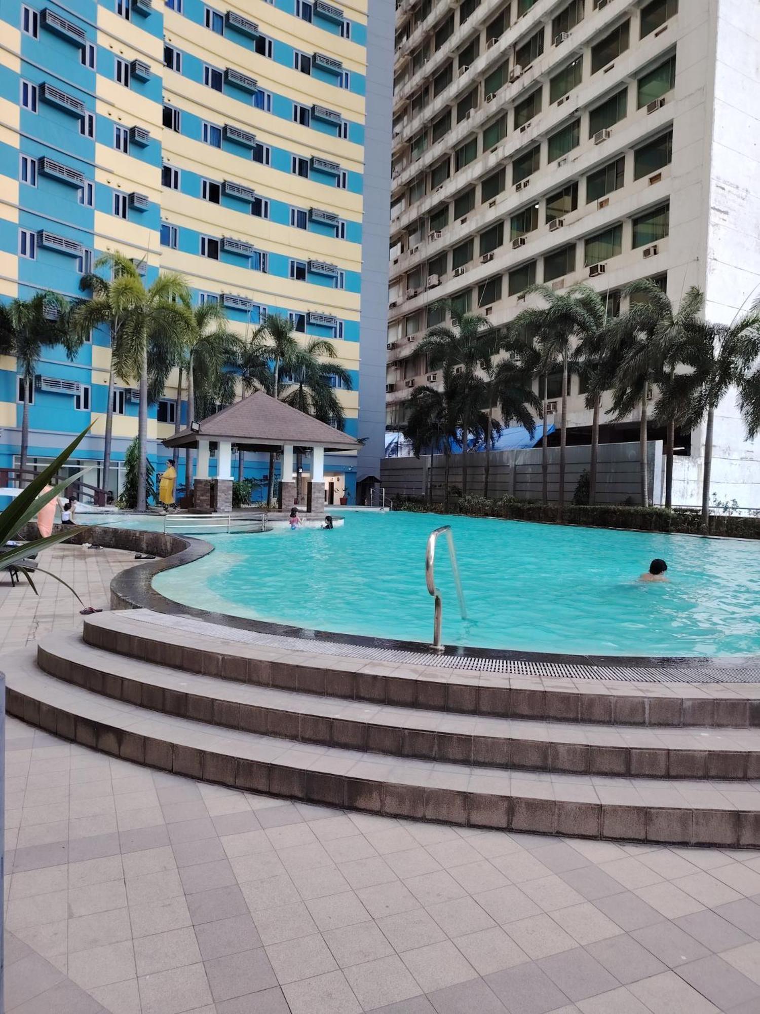 The Grand Towers Apartment