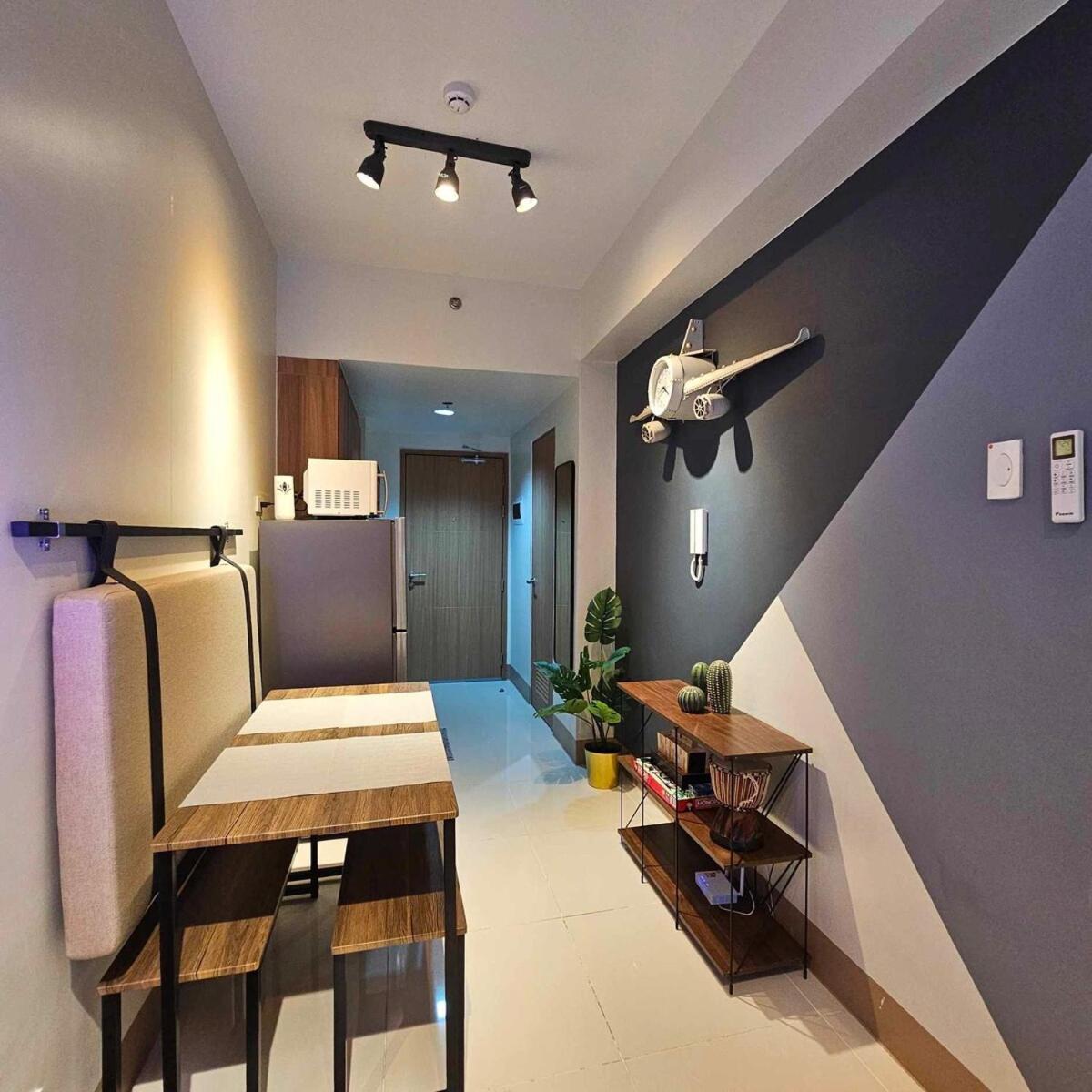 Cozy Minimalist Unit At Smdc Shore 3 Apartment