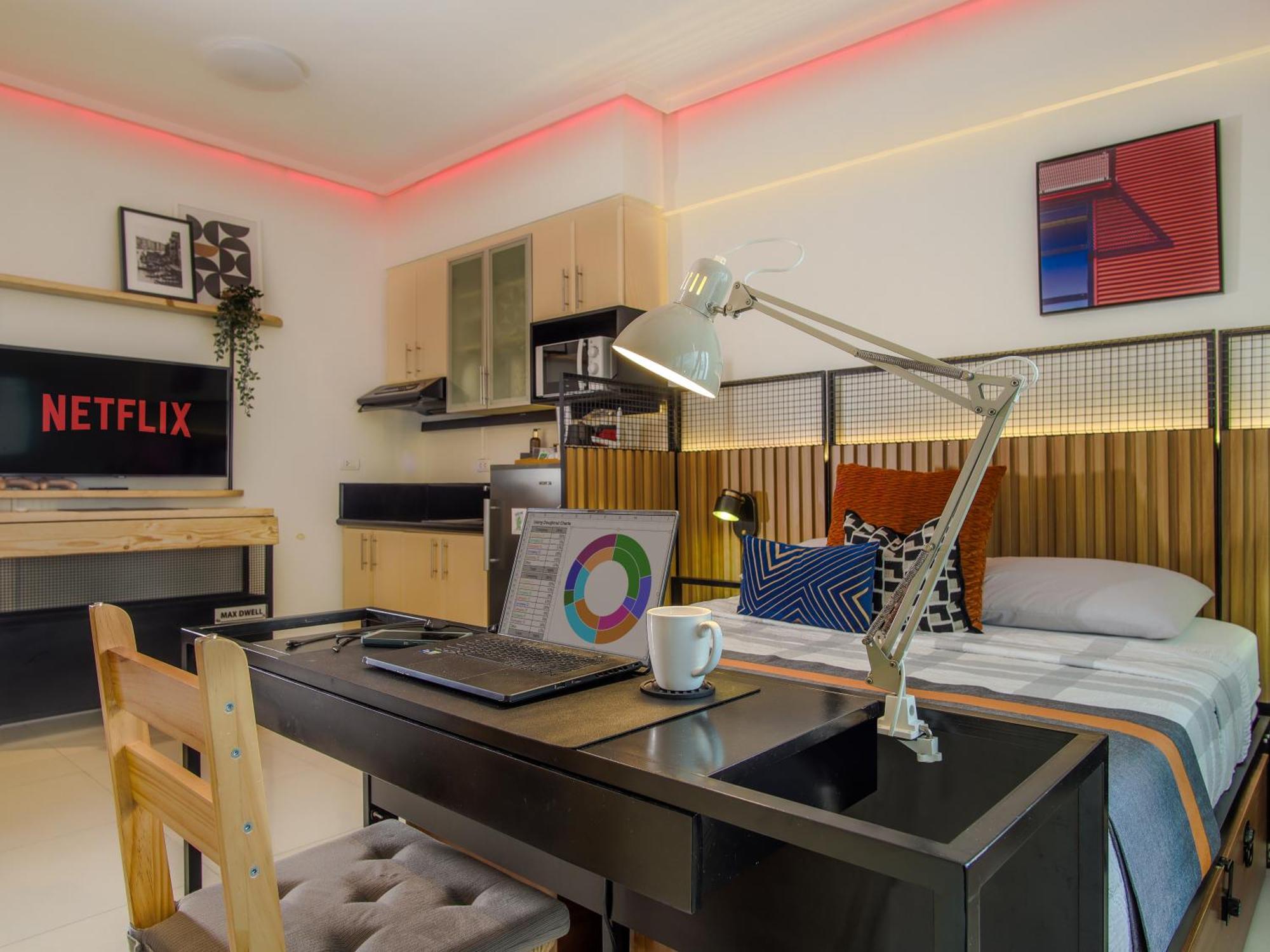 Relaxing Bgc Business Ready With 84inch Cinema *