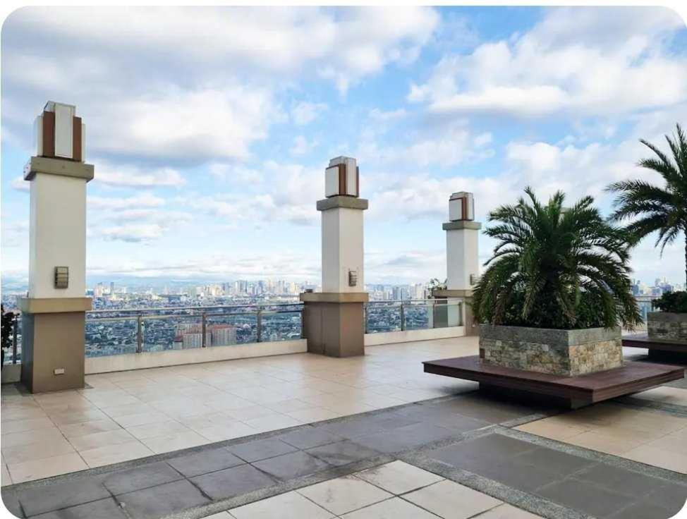 Elegant & Spacious Two-Bedroom Condo At Torre De Manila Condo With Breathtaking Views, Perfect For Relaxation & Comfort Apartamento Manila