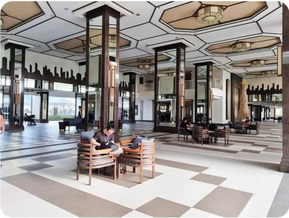 Elegant & Spacious Two-Bedroom Condo At Torre De Manila Condo With Breathtaking Views, Perfect For Relaxation & Comfort *