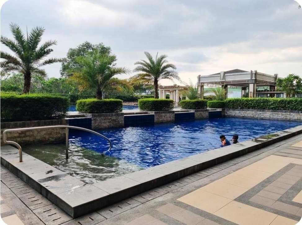 Elegant & Spacious Two-Bedroom Condo At Torre De Manila Condo With Breathtaking Views, Perfect For Relaxation & Comfort * Manila