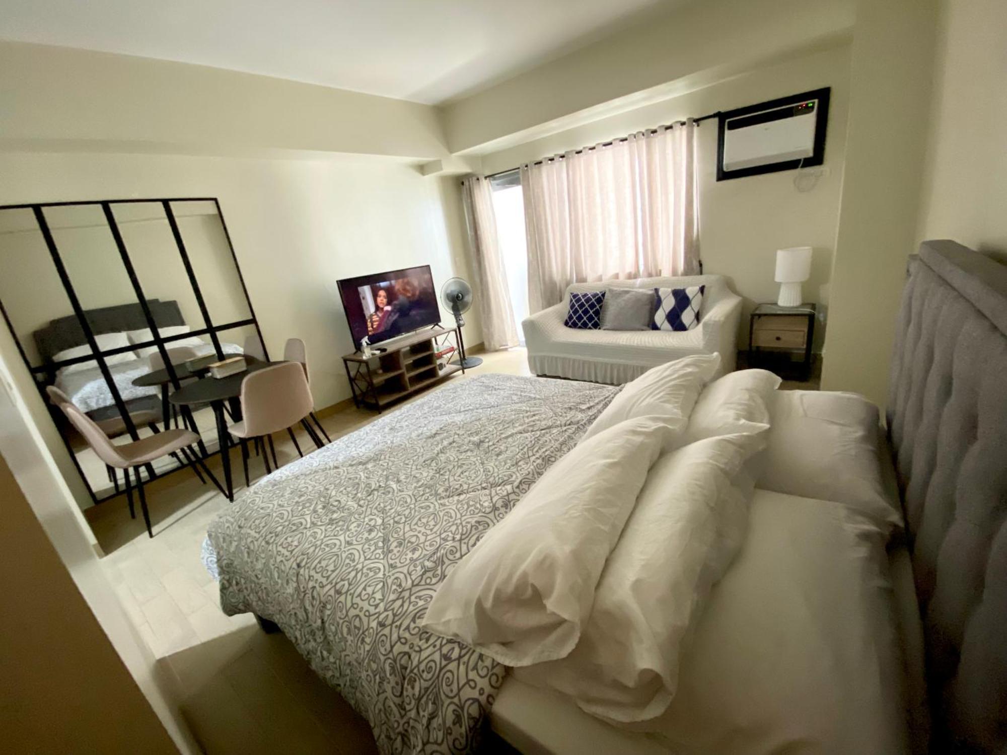 Manhattan Plaza Tower 1, Araneta Cubao, Quezon City, Metro Apartment Manila