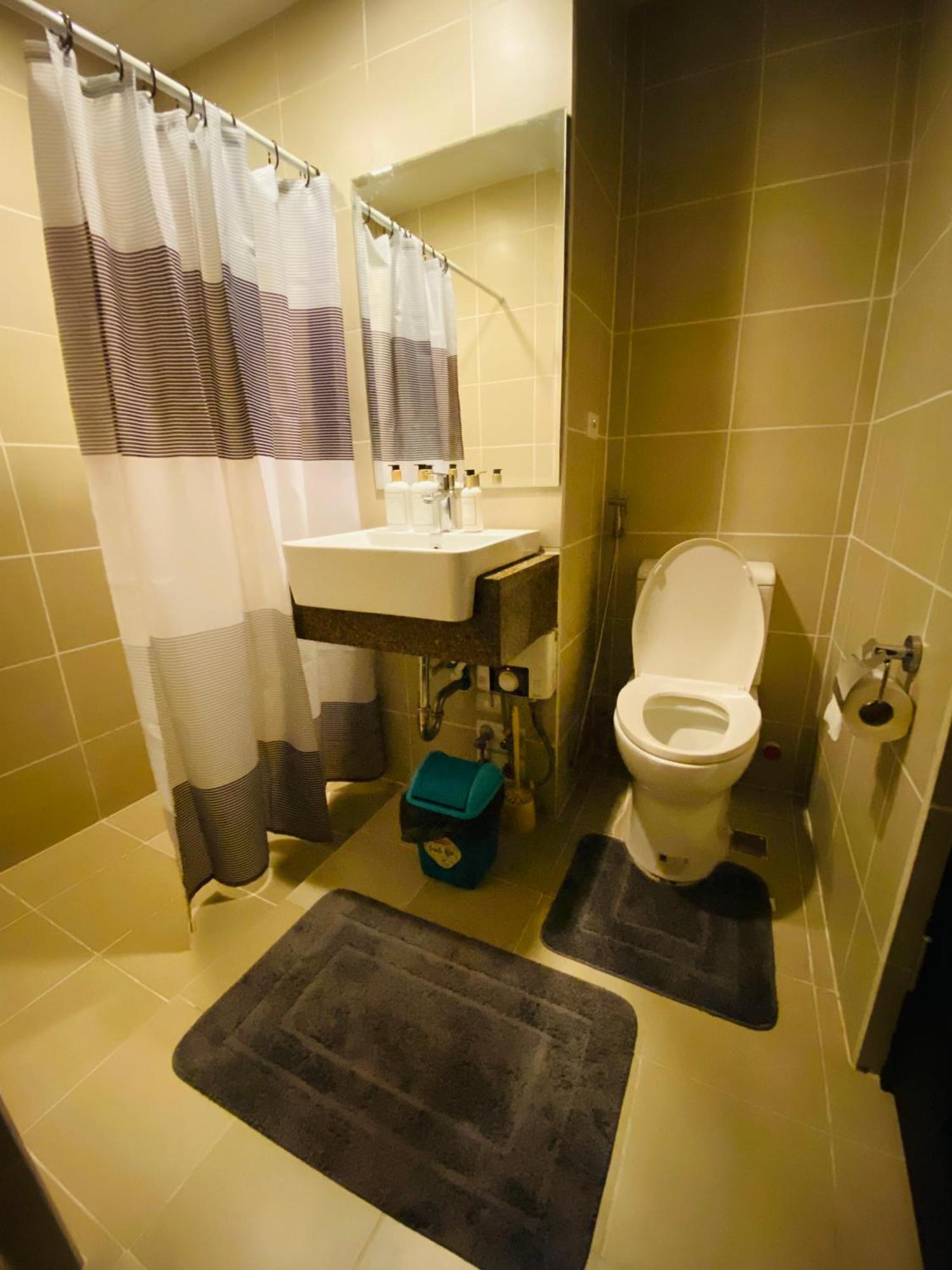 Apartment Manhattan Plaza Tower 1, Araneta Cubao, Quezon City, Metro *