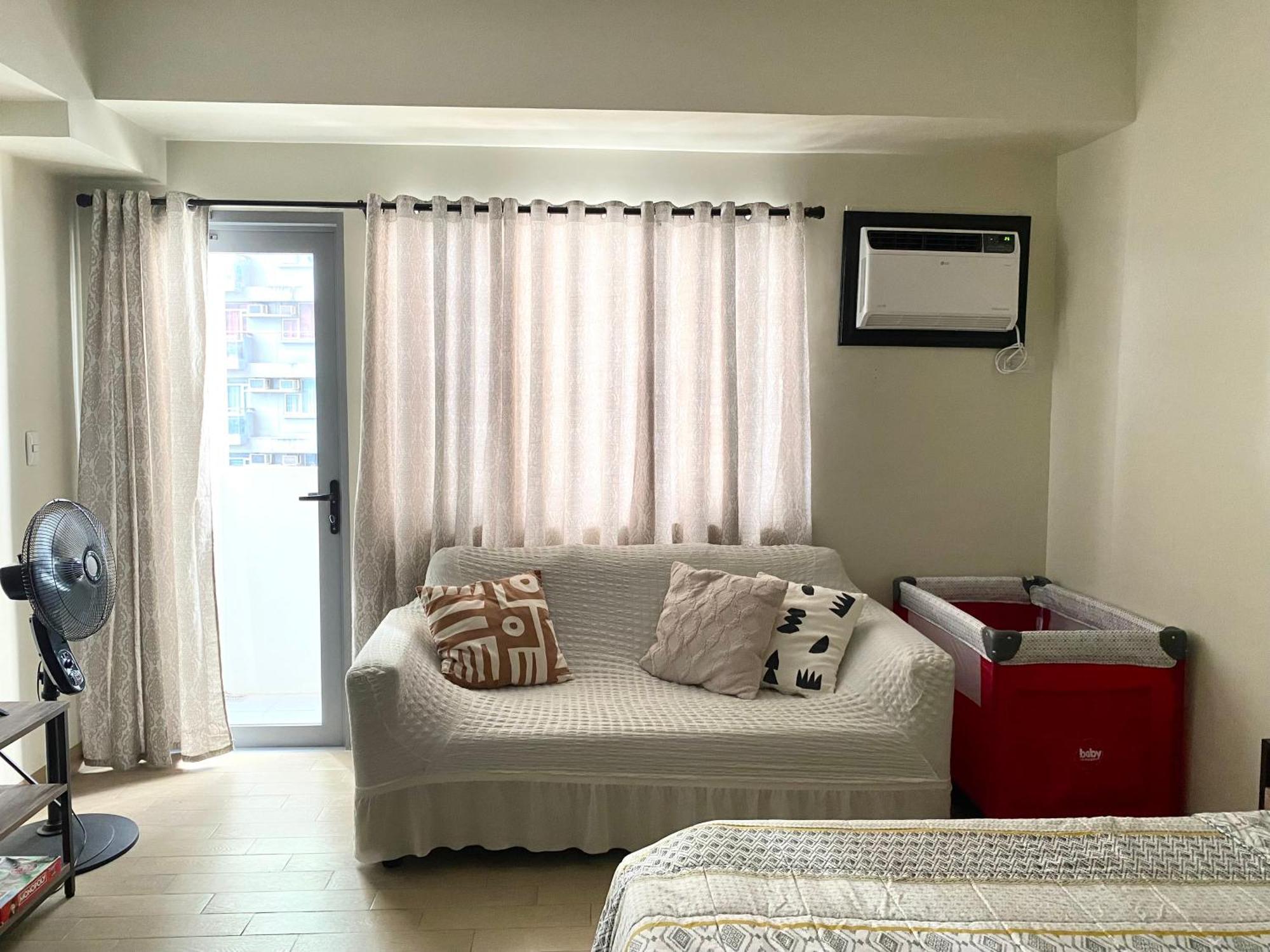 Manhattan Plaza Tower 1, Araneta Cubao, Quezon City, Metro Apartment