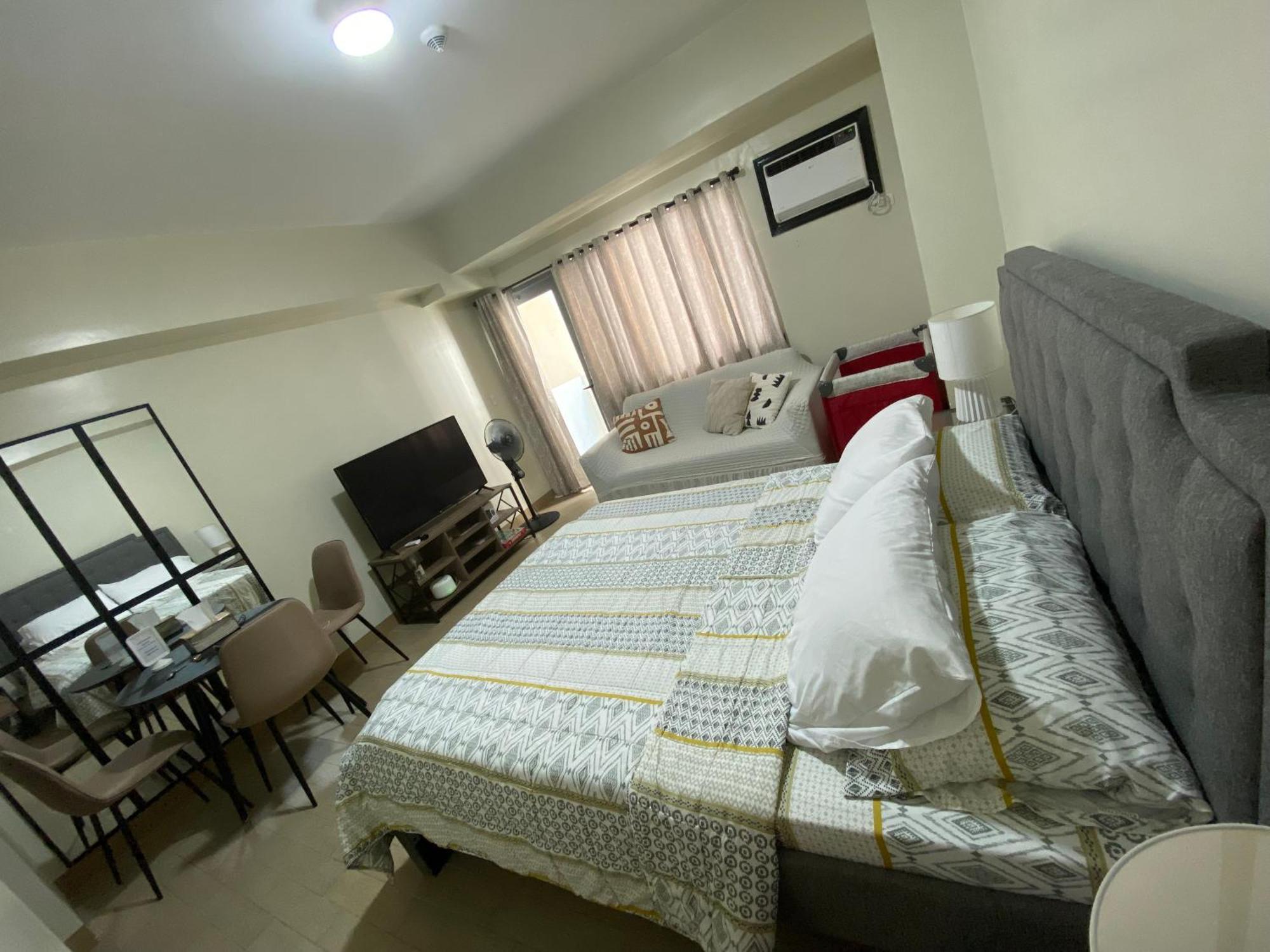 Manhattan Plaza Tower 1, Araneta Cubao, Quezon City, Metro * Manila
