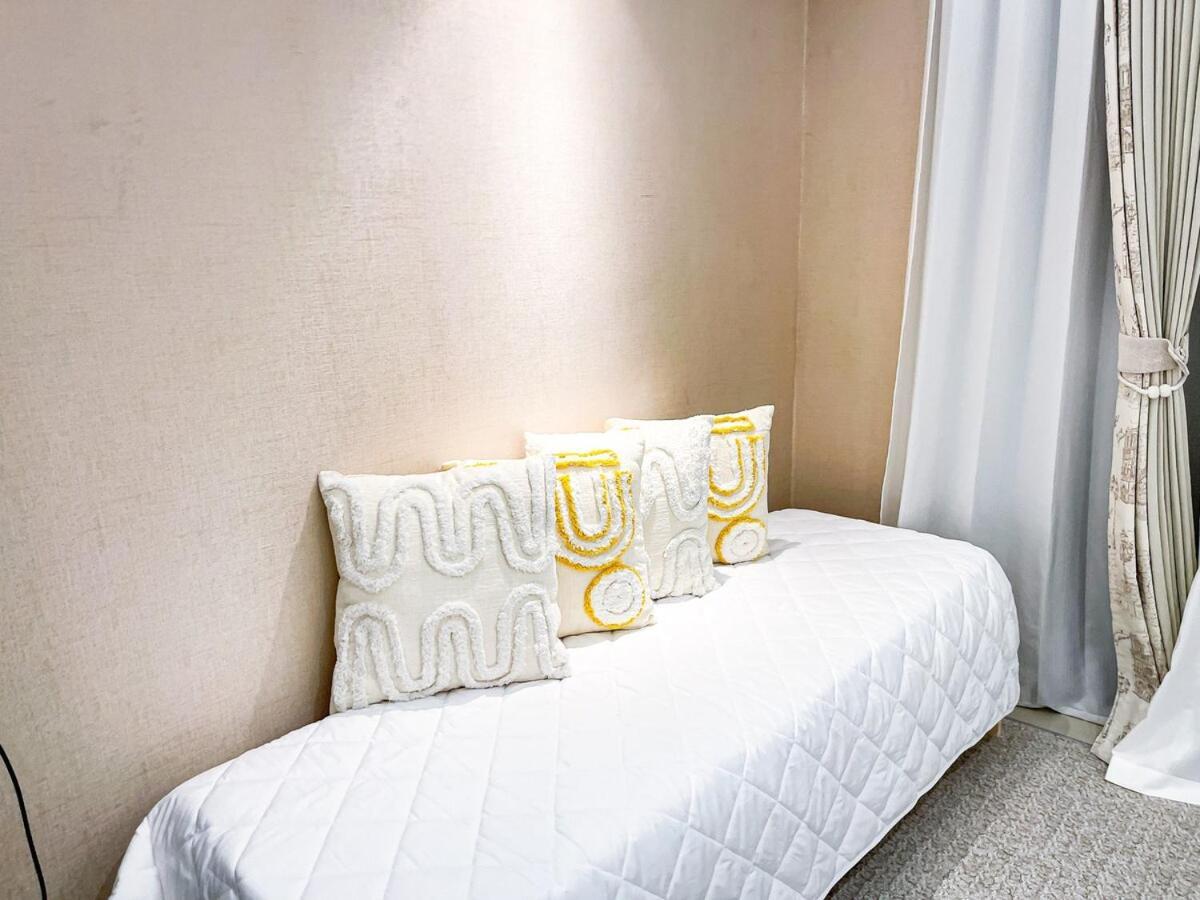Luxury 4br Penthouse Across Of Dreams Apartment Manila