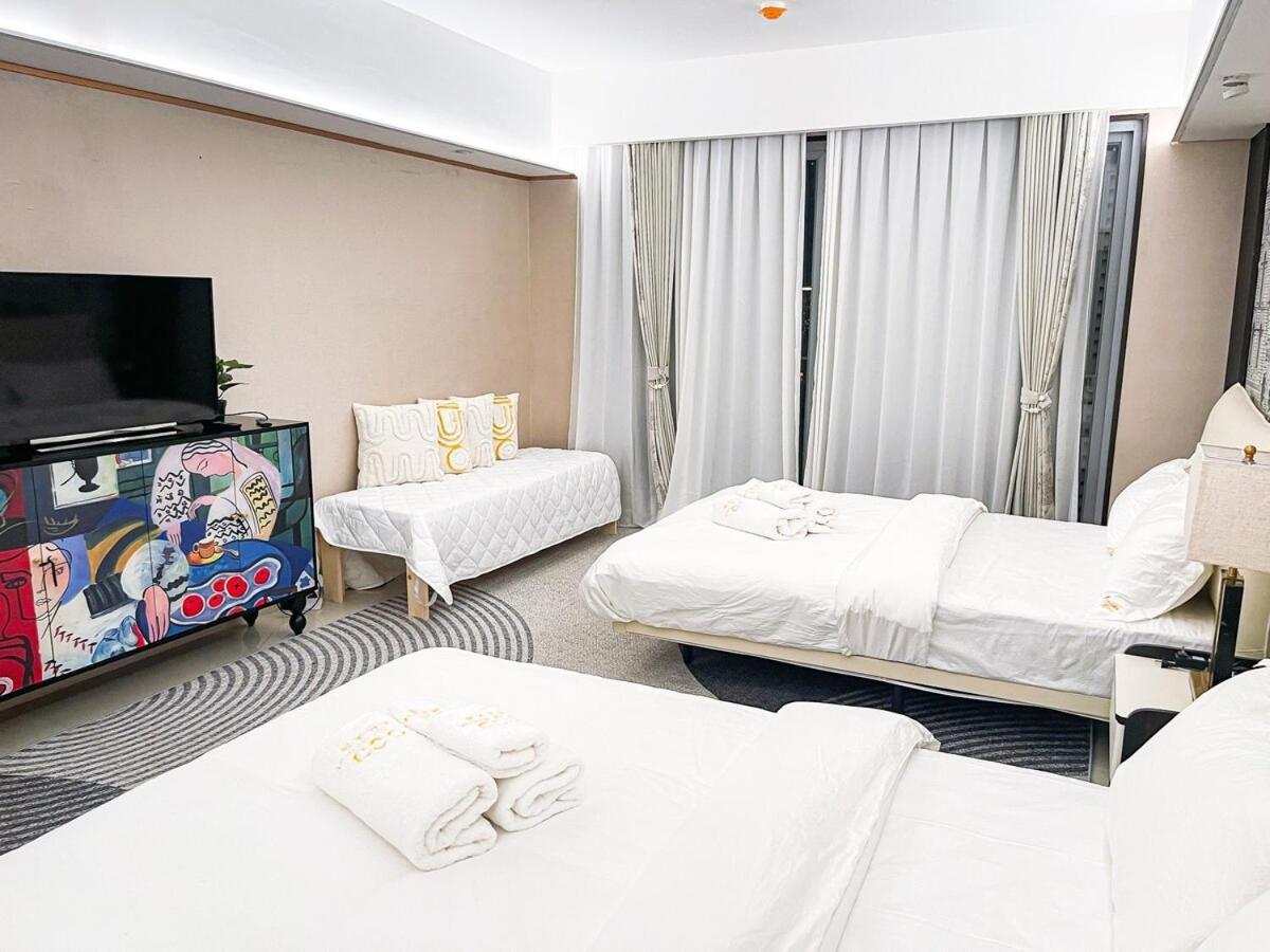 Apartment Luxury 4br Penthouse Across Of Dreams Manila