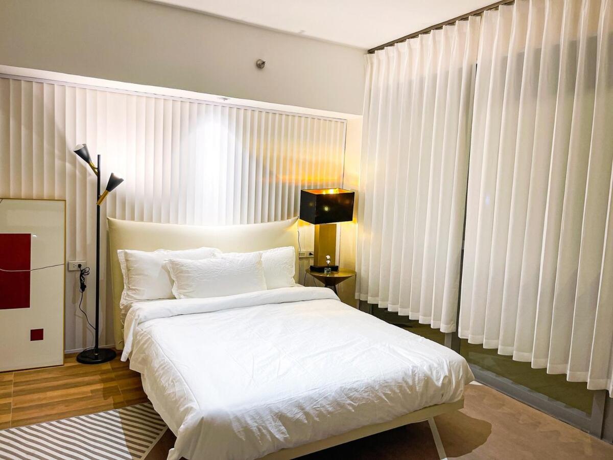 Luxury 4br Penthouse Across Of Dreams Apartment
