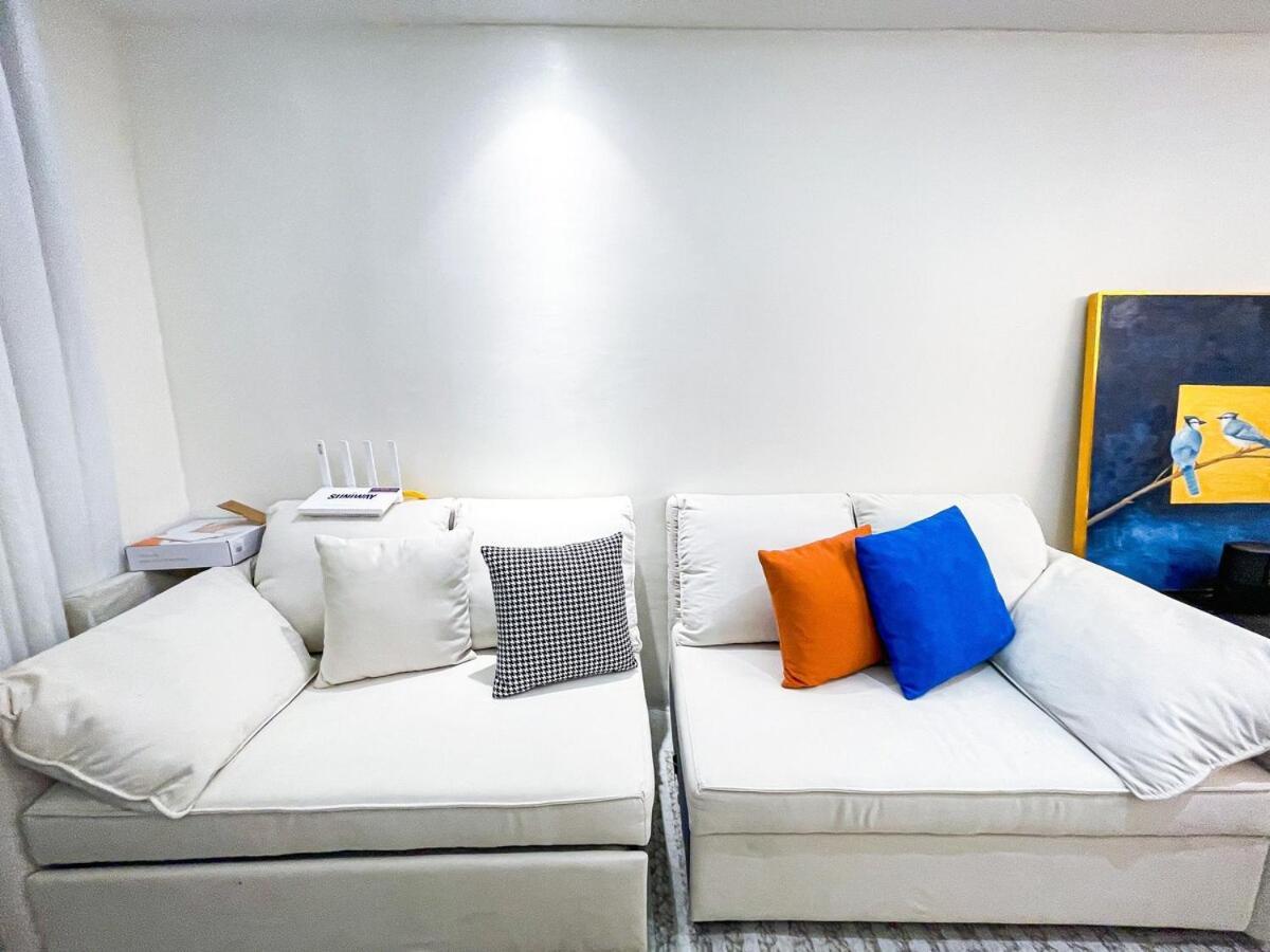 Luxury 4br Penthouse Across Of Dreams Apartment Manila