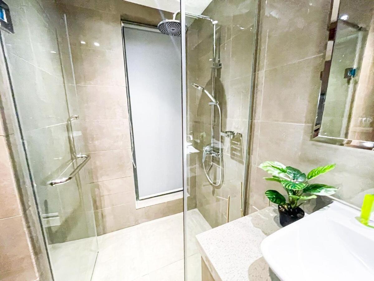 Luxury 4br Penthouse Across Of Dreams Apartment