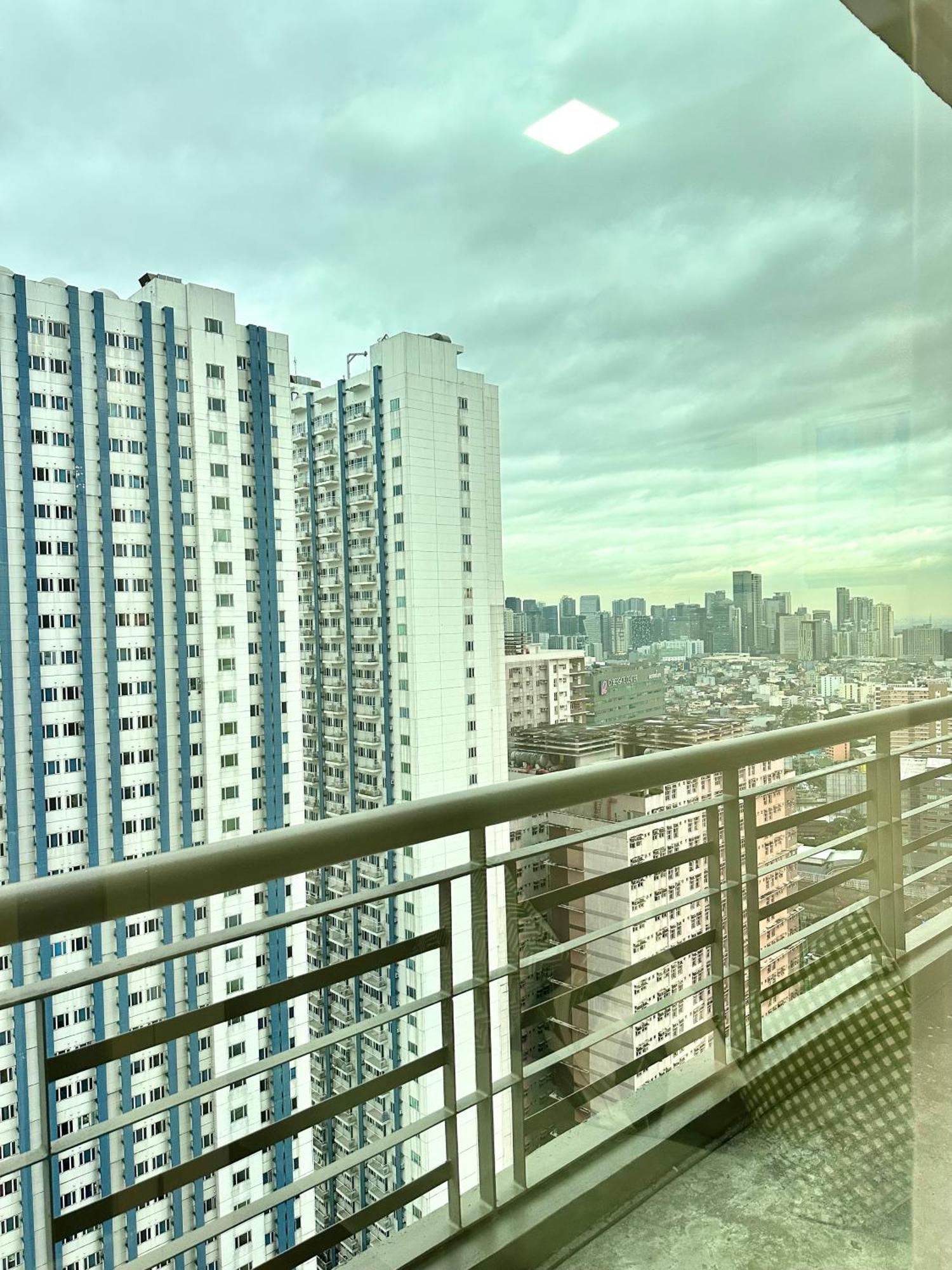 Hiyara Loft - Ga Tower 2, Beside Mrt Boni Station Apartment Manila