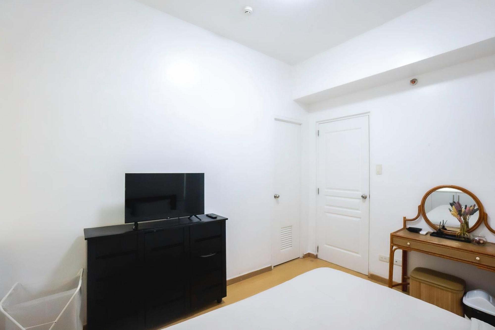 Premium 1br Unit At The Avant * Manila