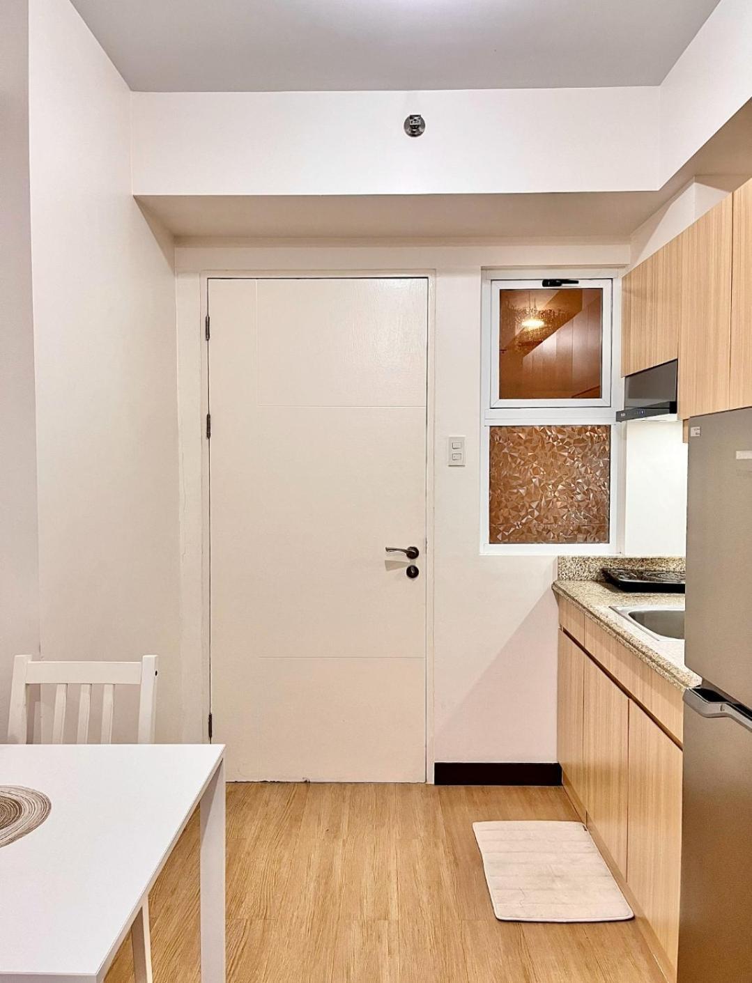 The Celandine By Dmci 1 Bedroom With Balcony Manila