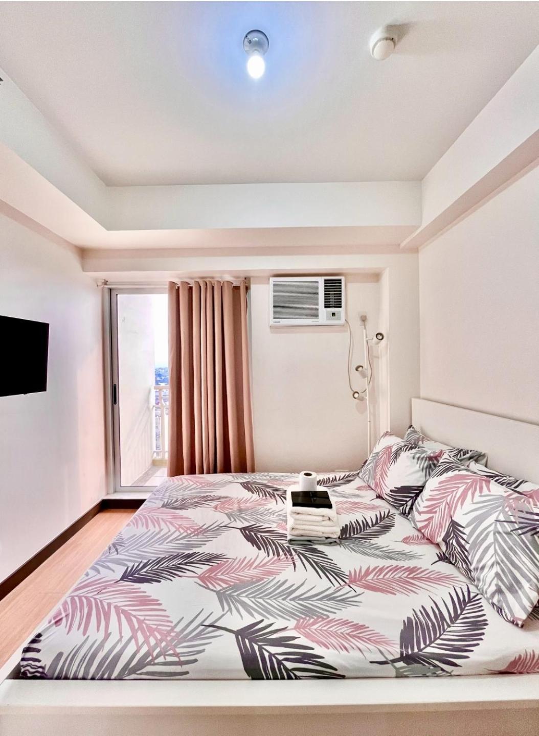 The Celandine By Dmci 1 Bedroom With Balcony * Manila