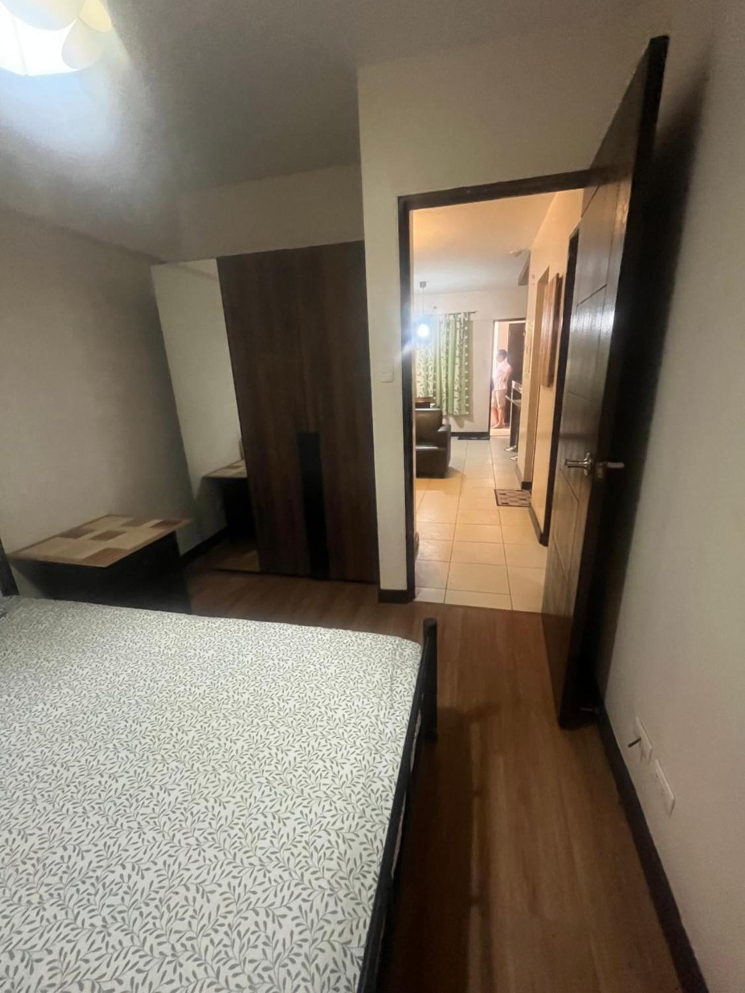 Arista Place 2 Bedroom Unit * Manila