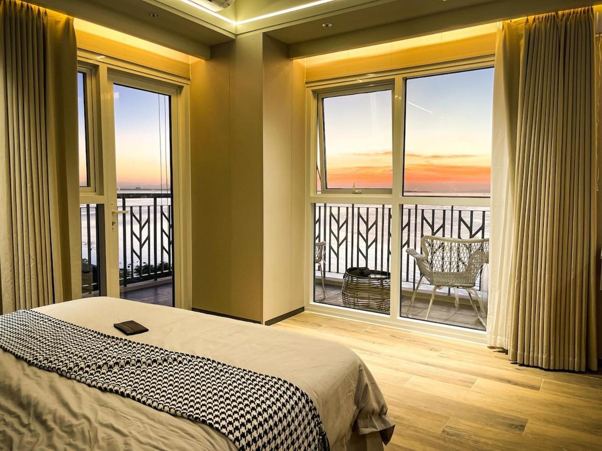 Modern 2br Beside Okada With Sunset View * Manila