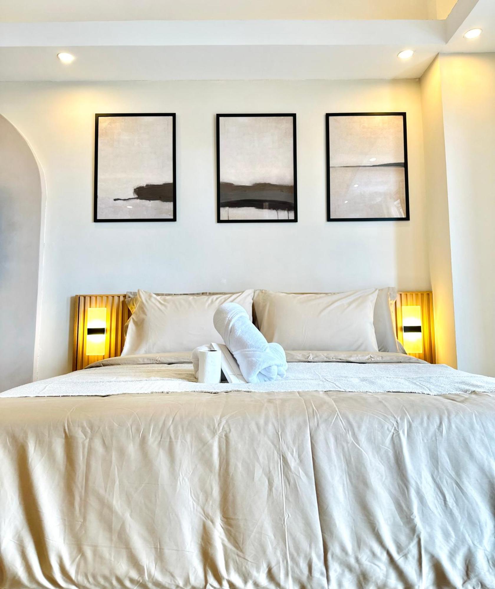 Exquisite Japandi At Venice With Grand Canal View Apartment Manila