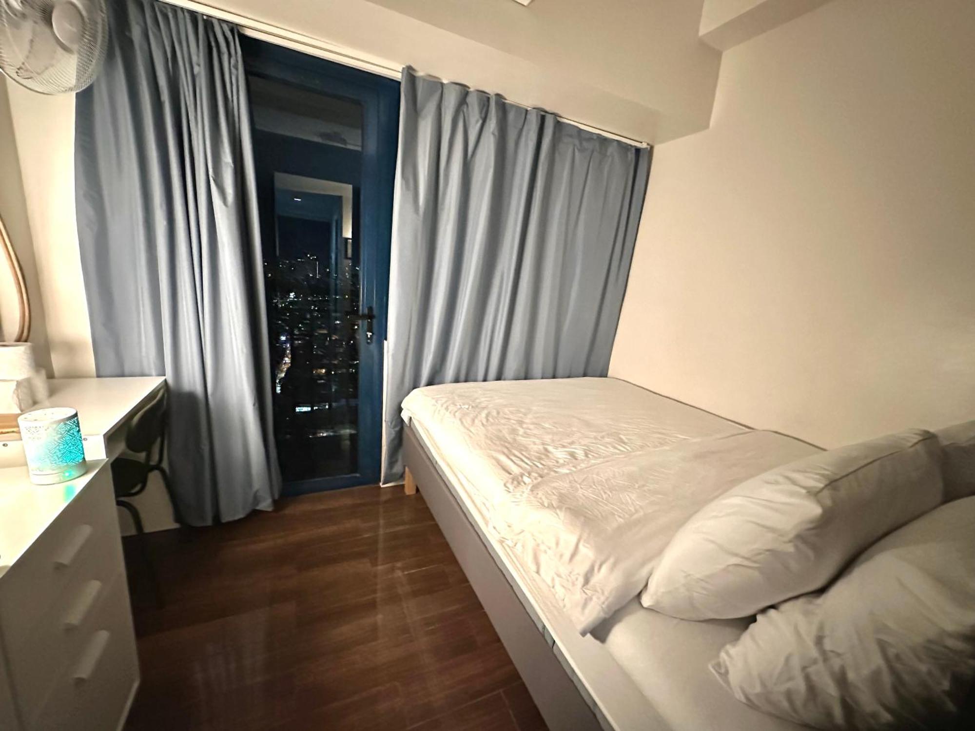 Apartment Comfy Makati Wifi, Netflix And Manila