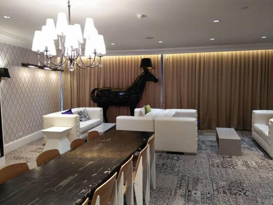 Apartment Stayhere 3br Penthouse Knightsbridge Makati *