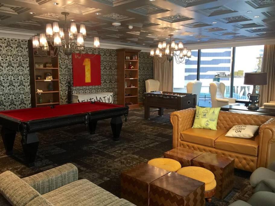Stayhere 3br Penthouse Knightsbridge Makati * Manila