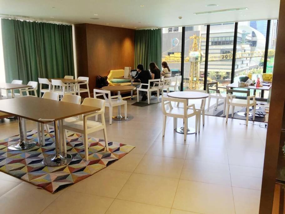 Stayhere 3br Penthouse Knightsbridge Makati Apartment *