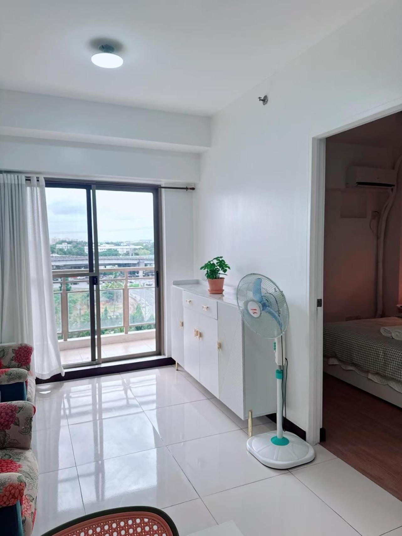Fairway 1007 Hotel Manila