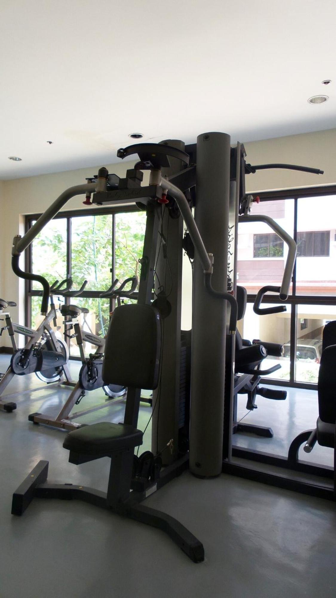 Helloqc Cubao - Cosy W Pool Access Nr Train & Bus Stns For 4pax Apartment