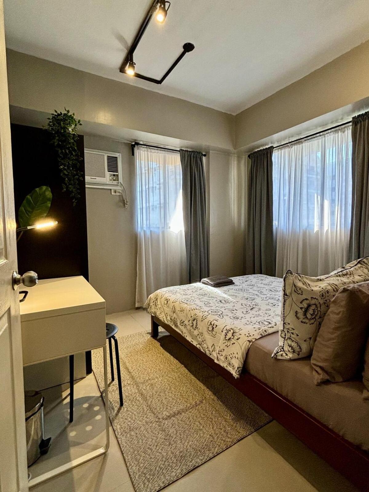 Helloqc Cubao - Cosy W Pool Access Nr Train & Bus Stns For 4pax