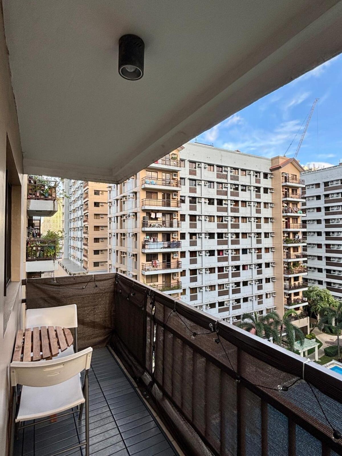 Helloqc Cubao - Cosy W Pool Access Nr Train & Bus Stns For 4pax Apartment Manila