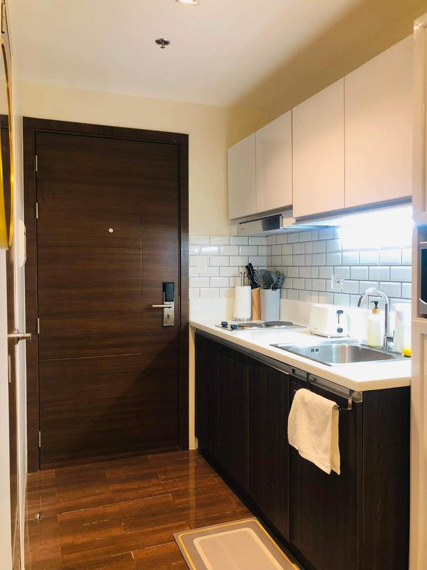 Urbanview Oasis At Air Residences