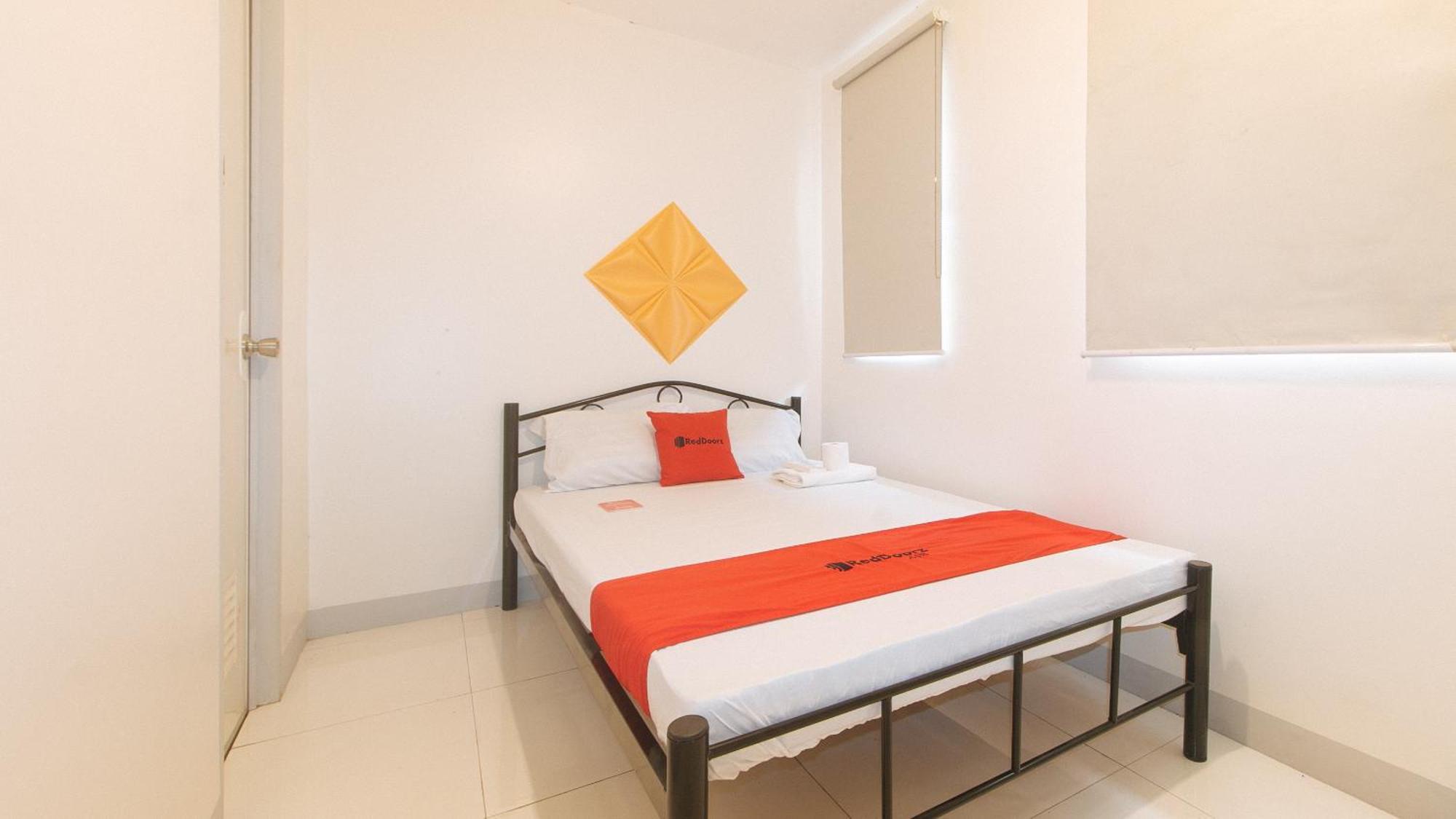 Reddoorz @ The Vjour Makati Pasay
