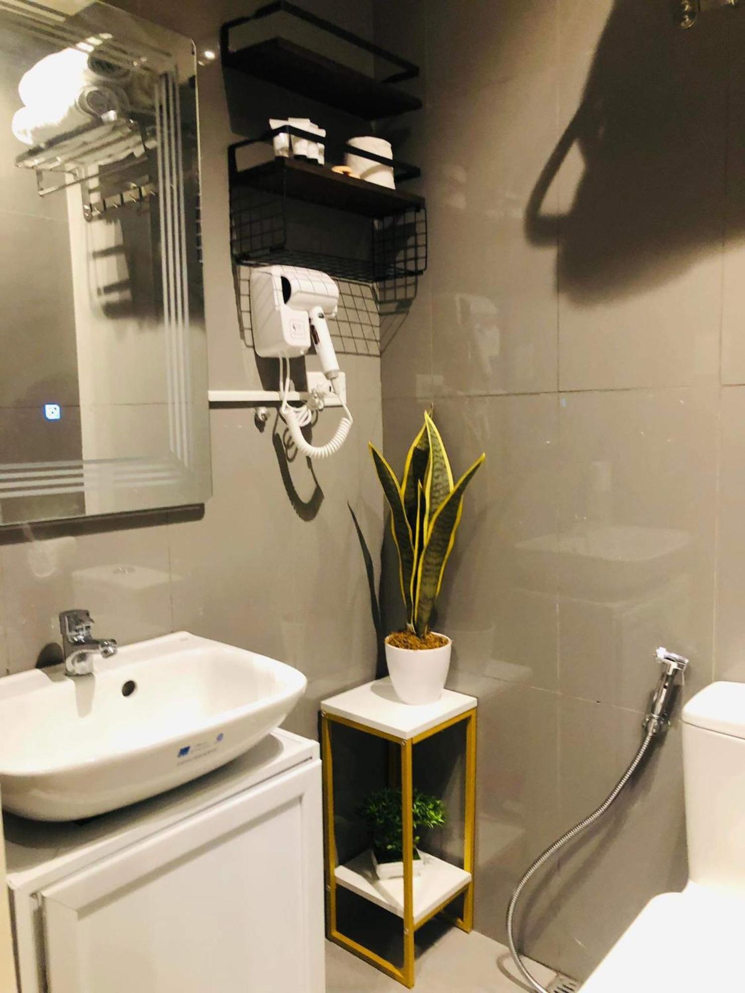 Aparthotel Urbanview Oasis At Air Residences Manila