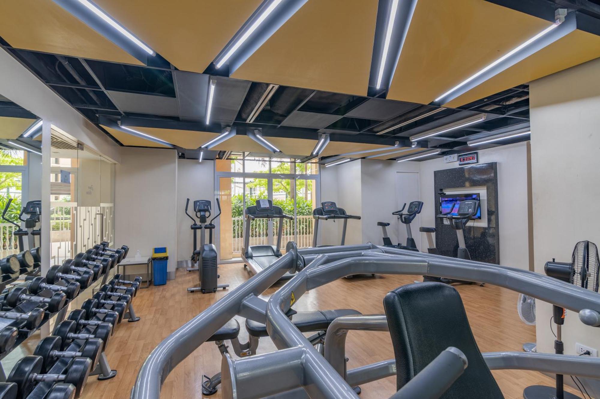 Luxury At Venice Mall Near Airport, Bgc & Makati Aparthotel *