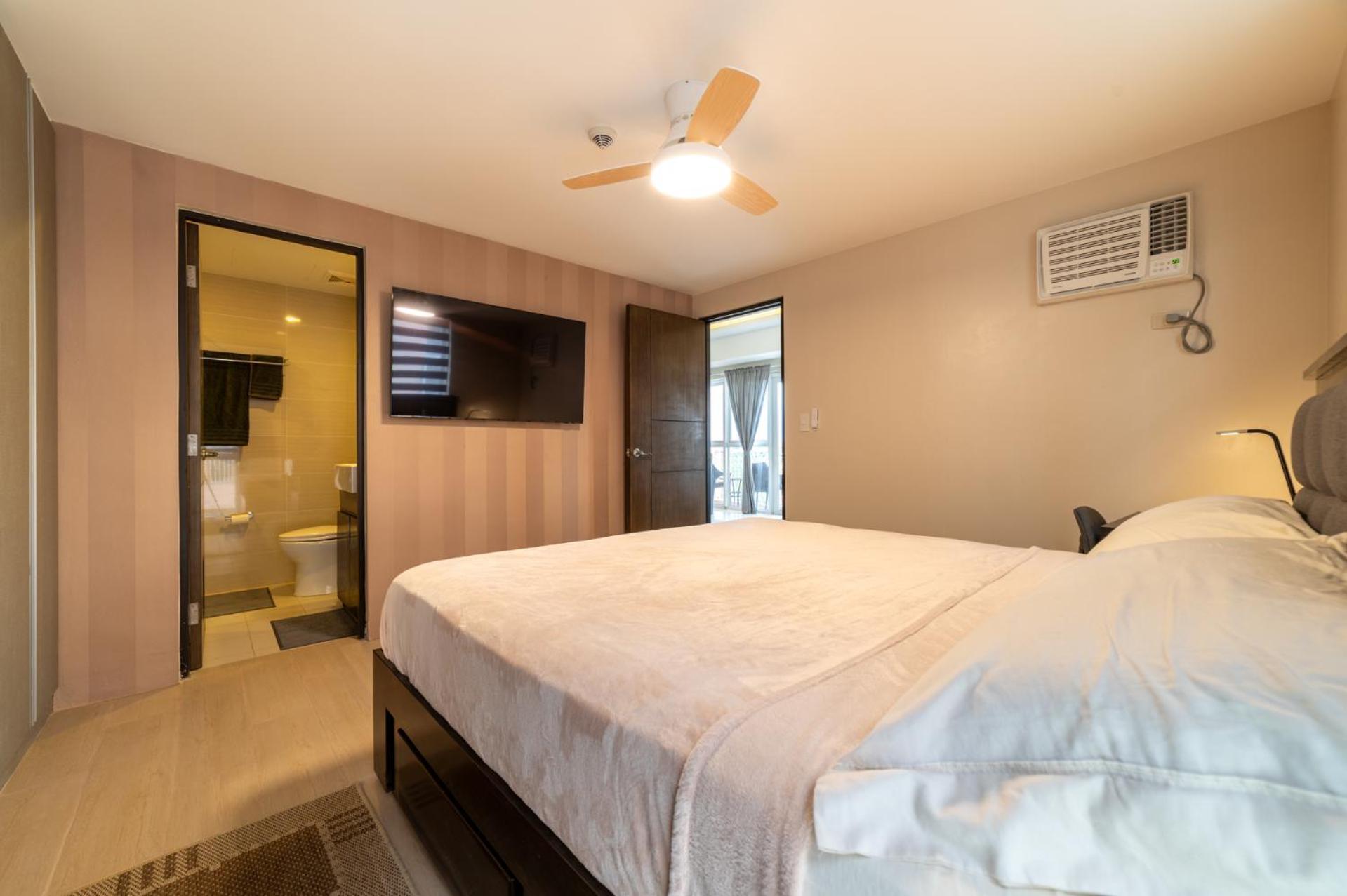 Luxury At Venice Mall Near Airport, Bgc & Makati Aparthotel *